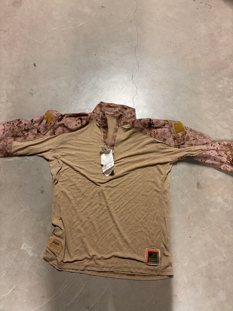 アメリカ米海兵隊コンバットシャツ