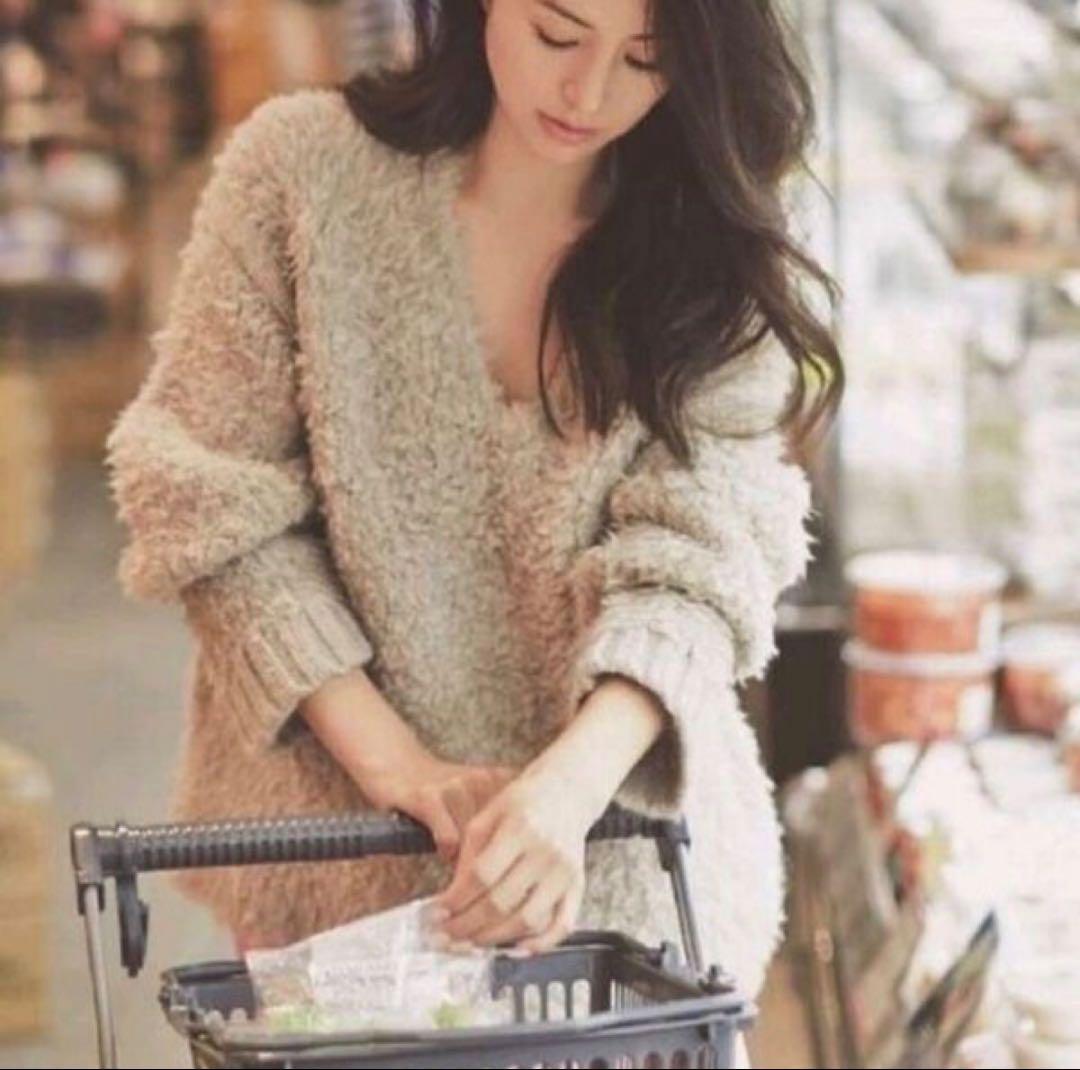 井川遥さん着用 Drawer Vネック ウール アルパカ ニット