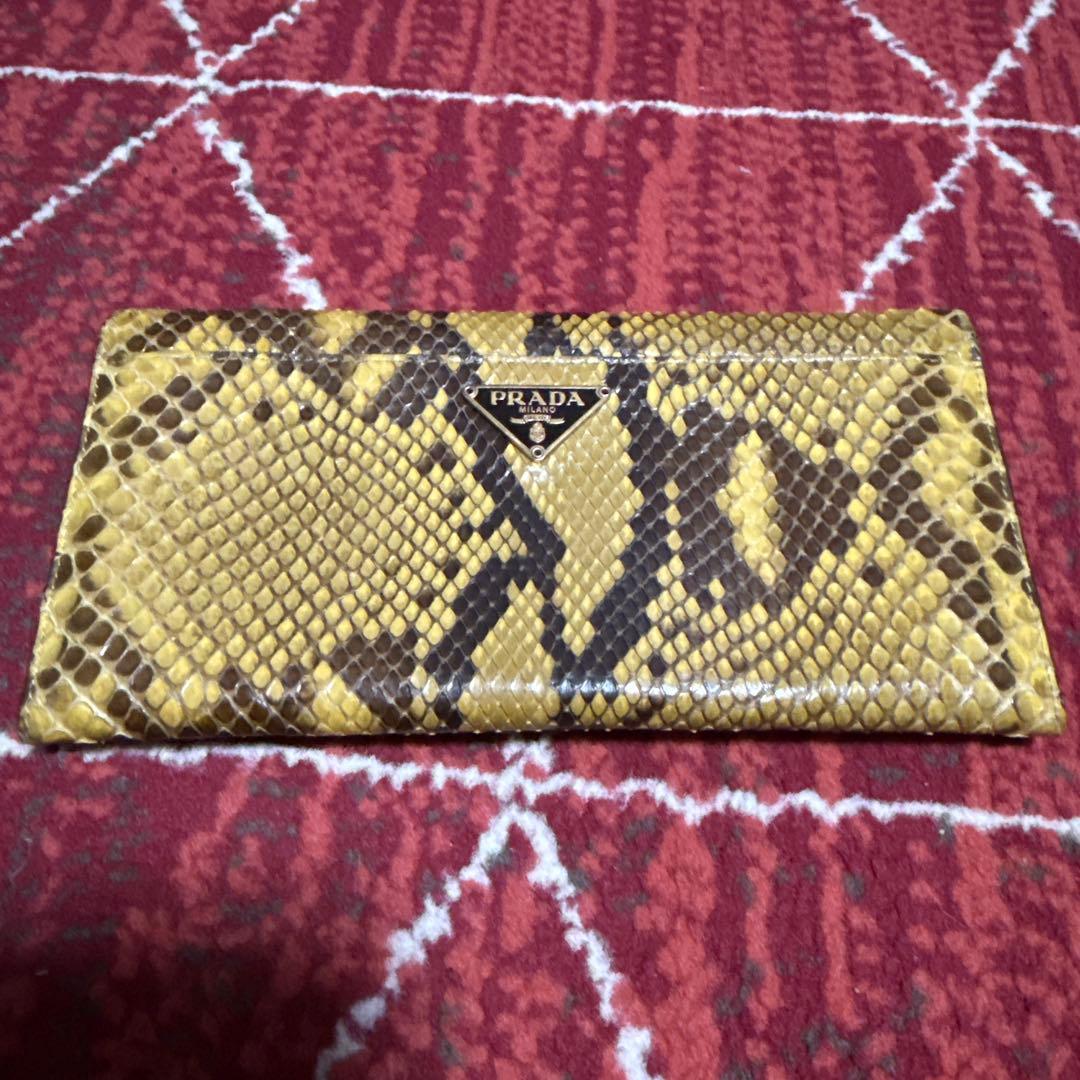 プラダ パイソン 長財布 PRADA 蛇革