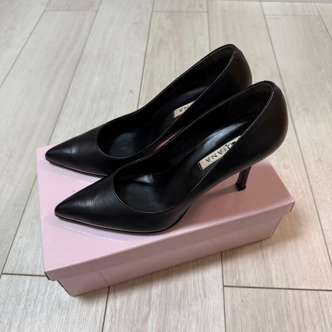 シ*8様 【極美品】DIANA 黒 ポインテッドトゥ ハイヒール 約9cm レザ 靴・バッグのダイアナ通販サイト ｜ TS17414: シューズ 【dianashoes.com】