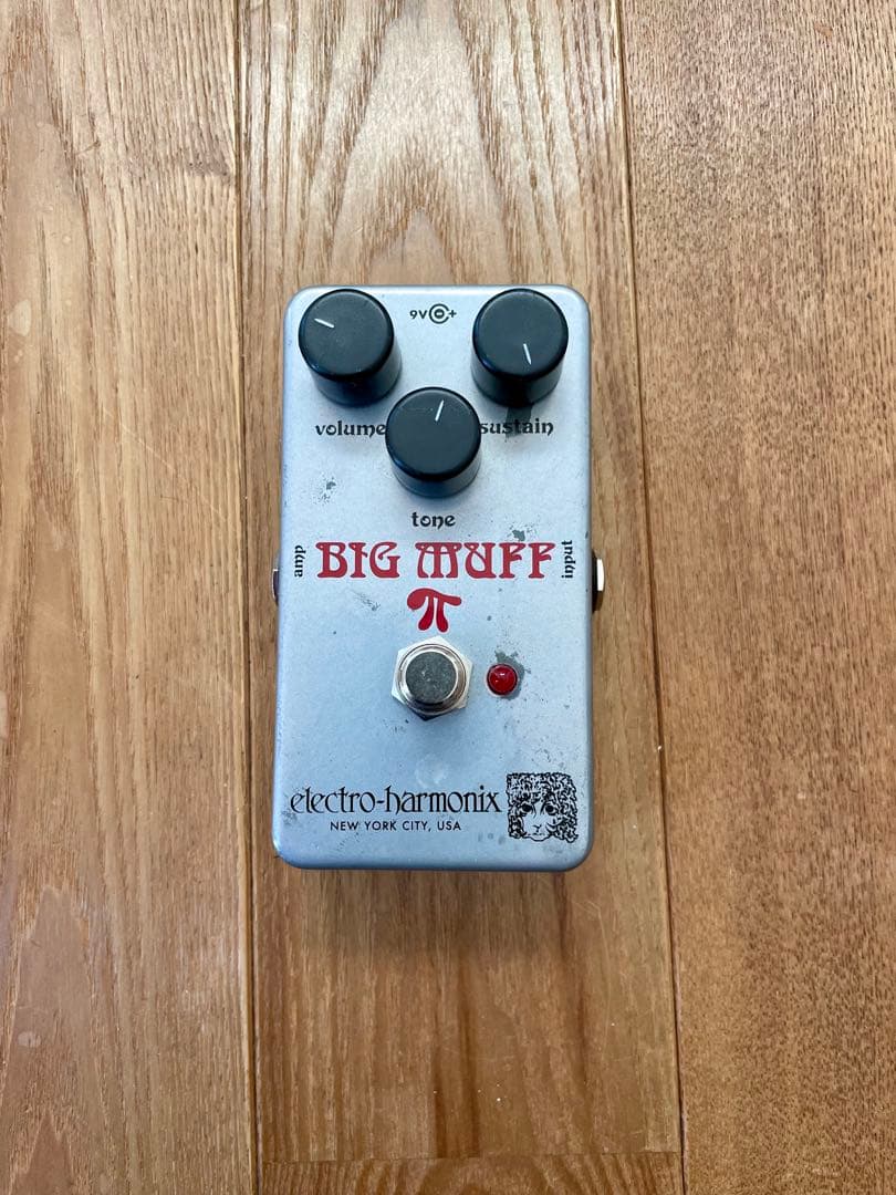 electro-harmonix BIG MUFF ram’s head