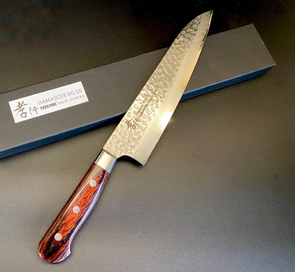 魅了される美しさ。堺孝行 ダマスカス牛刀 210mm 槌目マホガニー柄