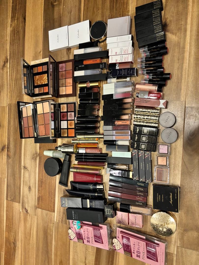 three SUQQU コスメデコルテ❤️まとめ売り