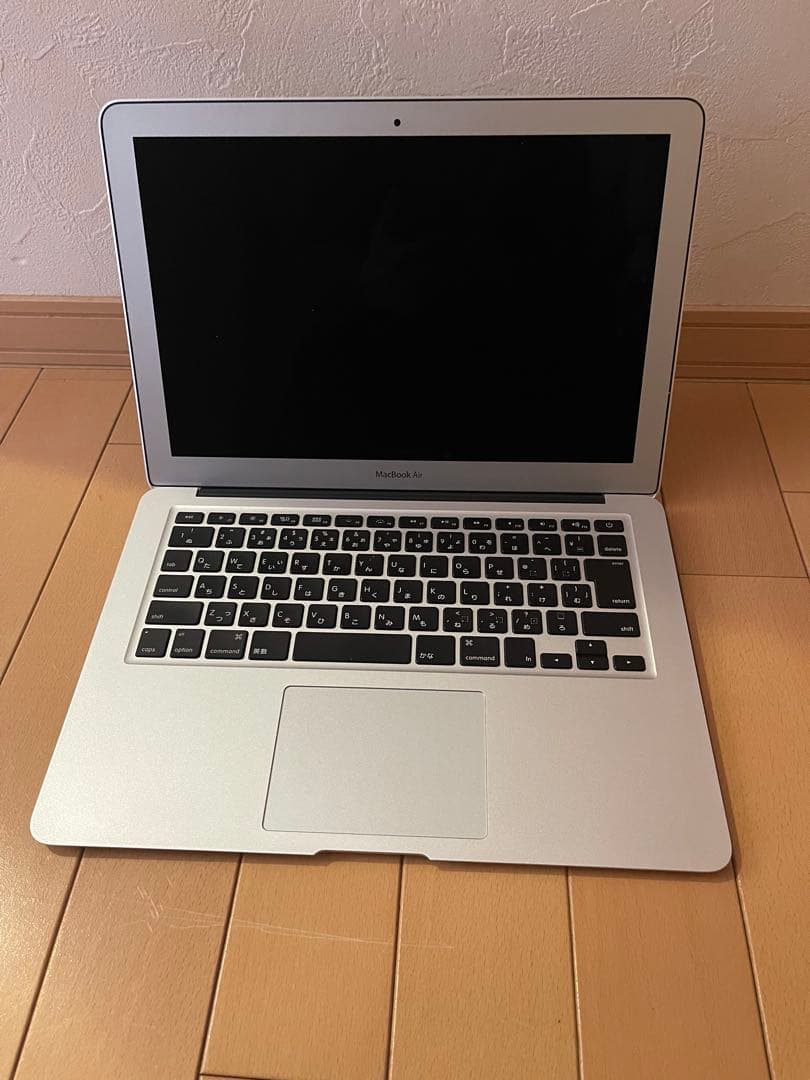 MacBook Air シルバー 充電器付き美品 ジャンク - メルカリ