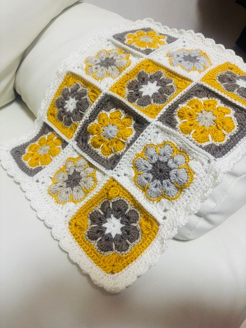 アフリカンフラワーモチーフ マルチカバー - メルカリ