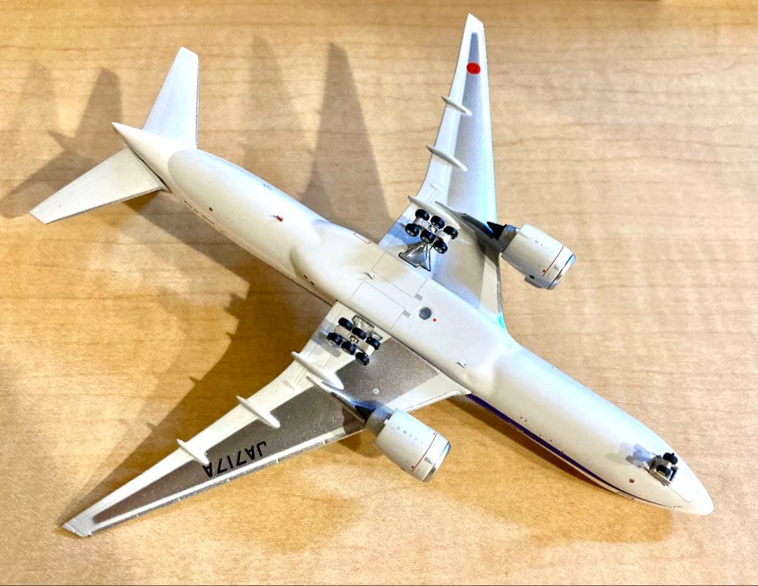 ANA B777-200ER 1/400 - メルカリ