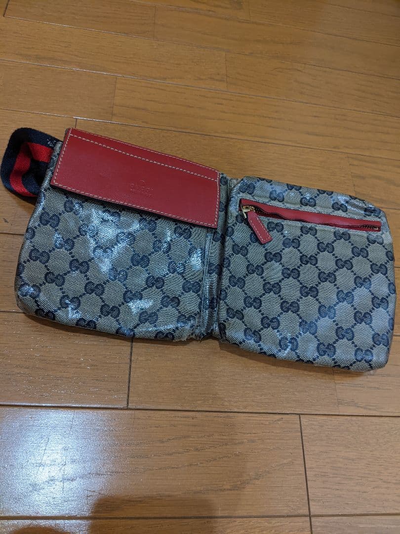 Gucci GGパターン ボディバッグ　ウエストポーチ GG グッチ GUCCI ウエストバッグ 28566 ロゴ ベージュ ブラウン
