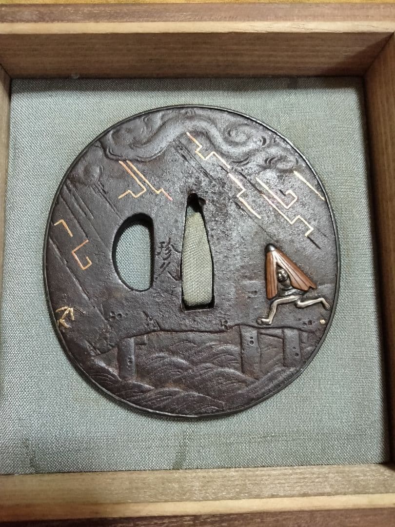 名品　鉄地大鍔　鐔(珍久　雷雨傘小僧の図)江戸時代　佐藤珍久　安親師　桑縁箱付き