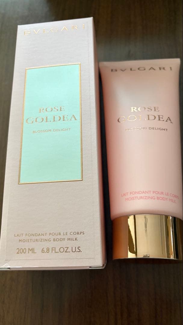 ブルガリ　ローズゴルデアブロッサムディライト　ボディミルクおまけの香水2本小付き kousuiandco_bvl634-200