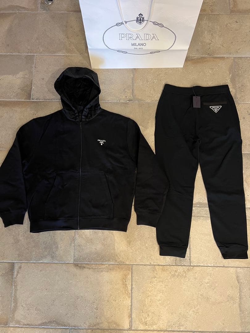 春PRADA プラダ　セットアップ　ジップフーディパーカー&パンツ ブラック　黒 ブラック（黒）系 PRADA(プラダ) パーカー・フーディ(メンズ