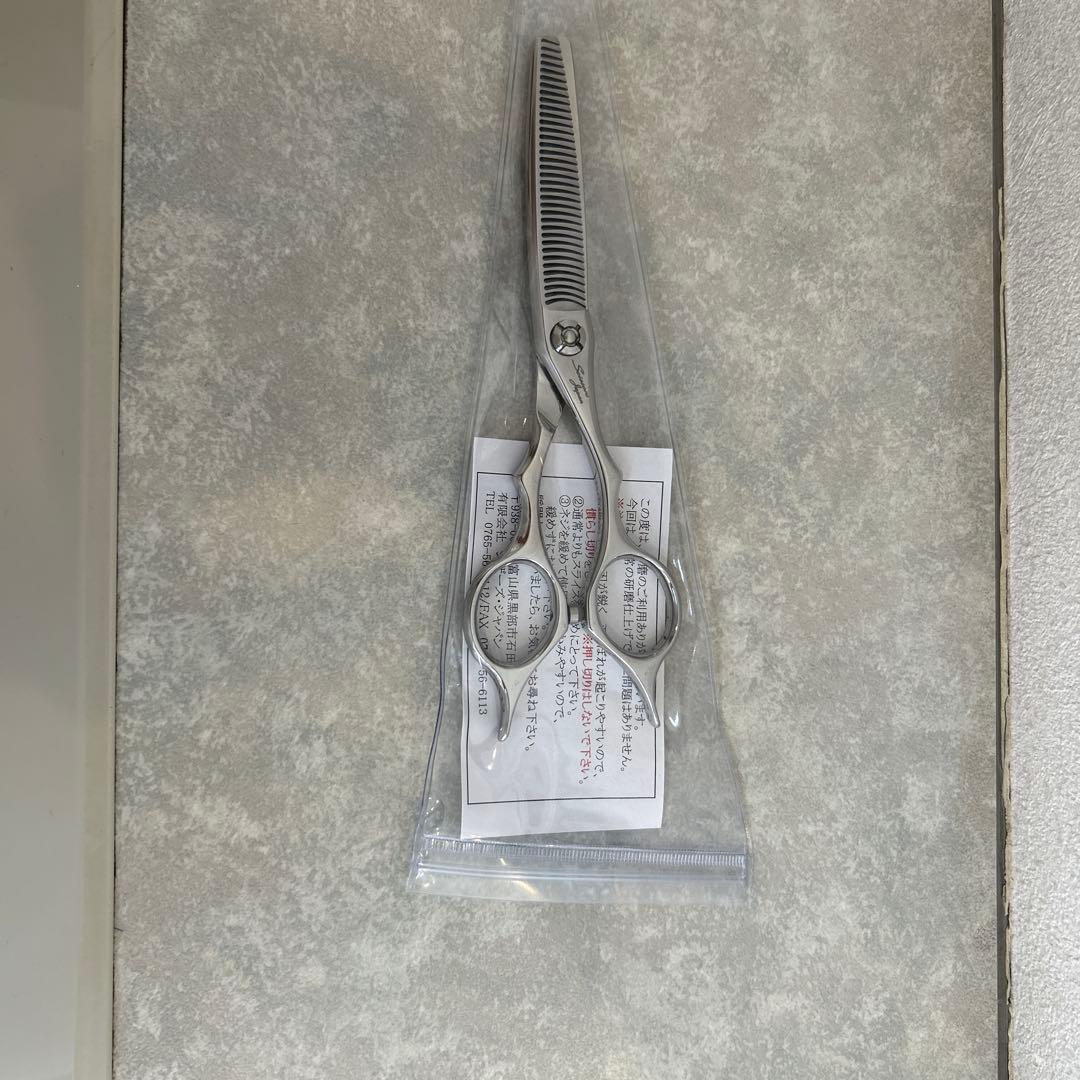 シザーズジャパン　セニングシザー セニング率40% 美品