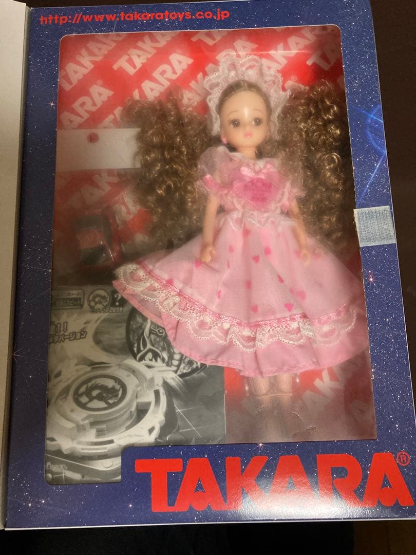 リカちゃん35周年記念バージョン ベイブレード チョロQ 2002株主優待品