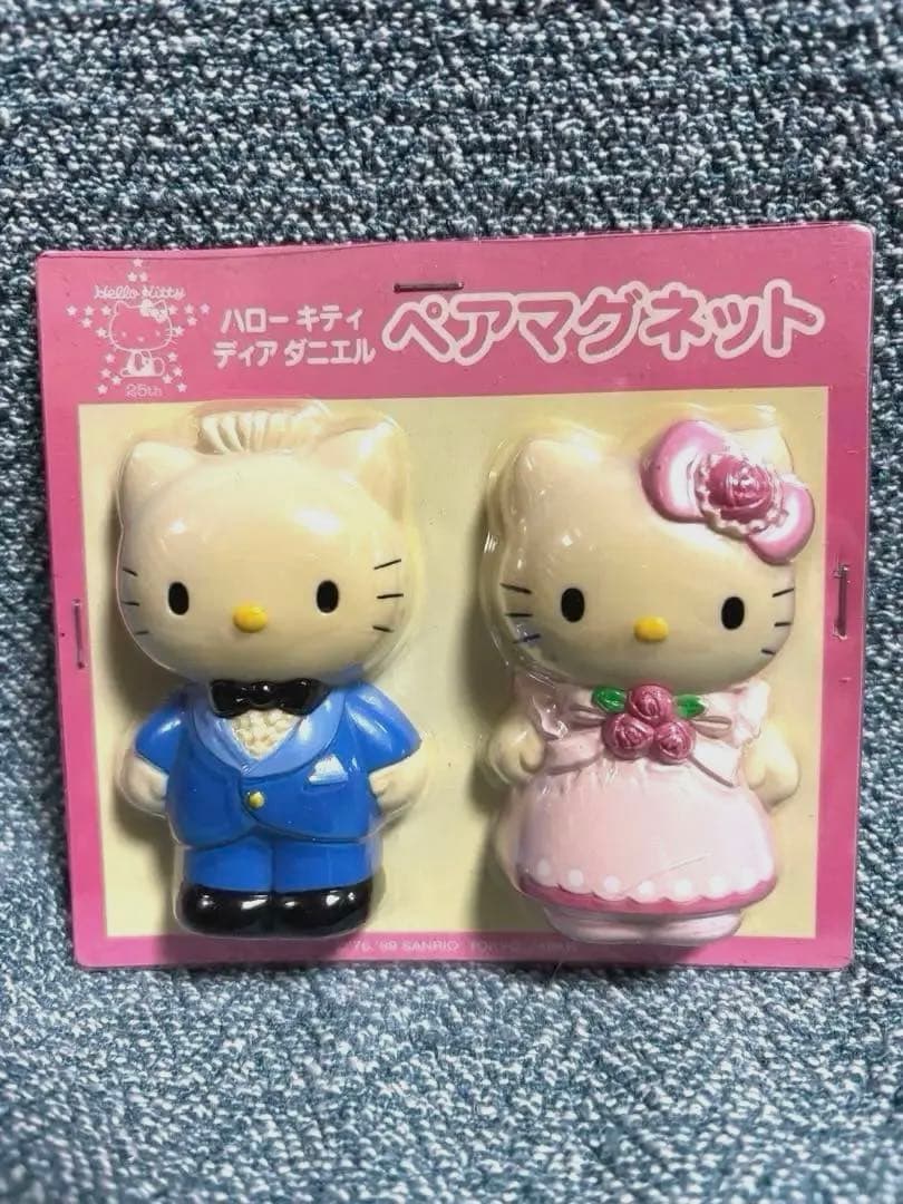ハローキティ ペアマグネット タキシードとドレス