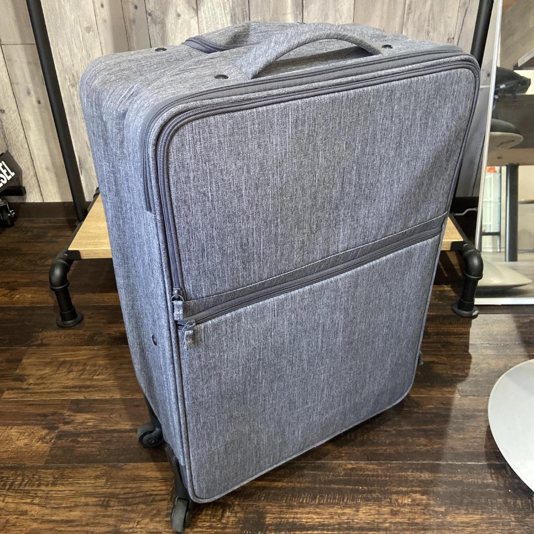 無印良品 半分の厚みで収納できるソフト キャリーケース 63L スーツ