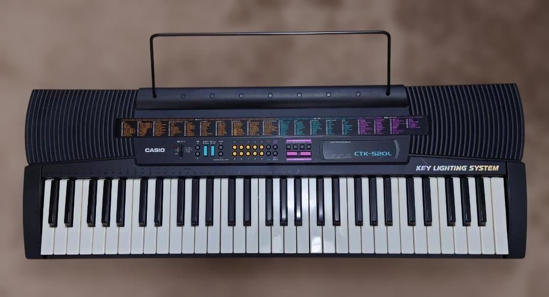 CASIO カシオ CTK-520L 光ナビゲーションキーボード CASIO - 美品 CASIO カシオ CTK-520L キーボード 光ナビ 初心者に