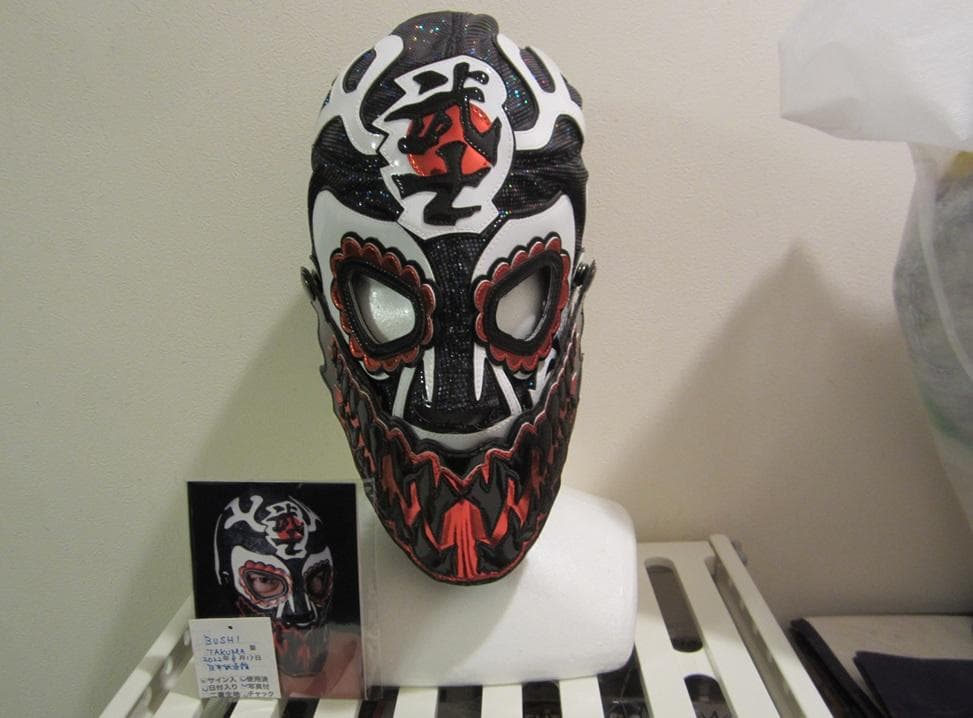 BUSHI 直筆サイン入り実着用オーバーマスク 証明写真付き/新日本