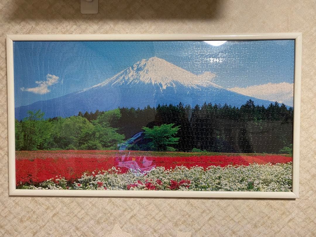 富士山の写真をモチーフにした3,000ピースパズル(完成品,フレーム付き) Amazon.co.jp: エポック社 3000スモールピース ジグソーパズル 日本