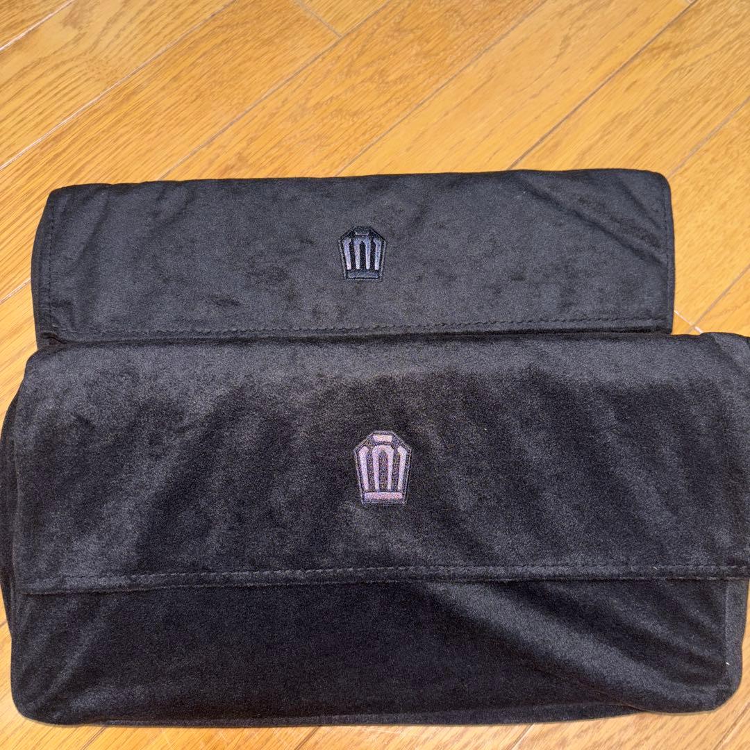 新型クラウンセダン！後席　フットレスト　未使用品　2個セット