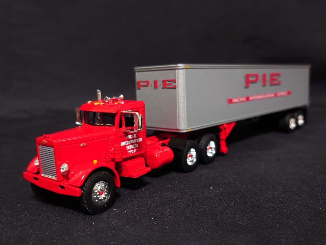 激突トレーラーピータービルトファーストギアミニカー