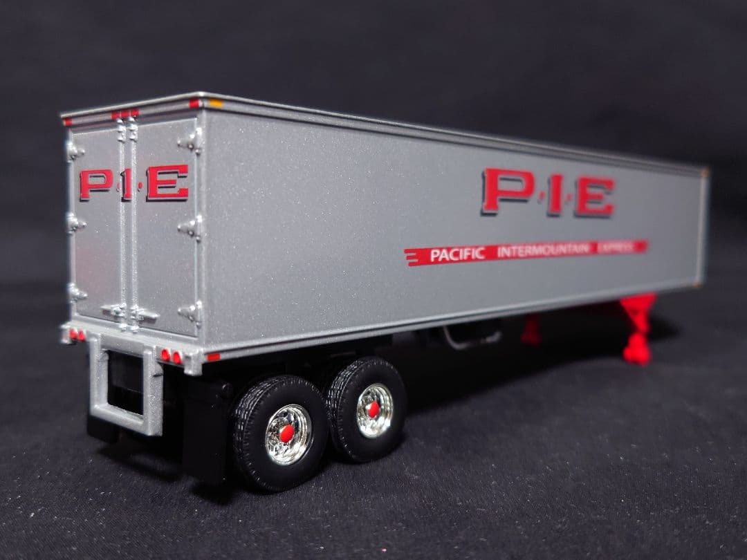 激突トレーラーピータービルトファーストギアミニカー - メルカリ