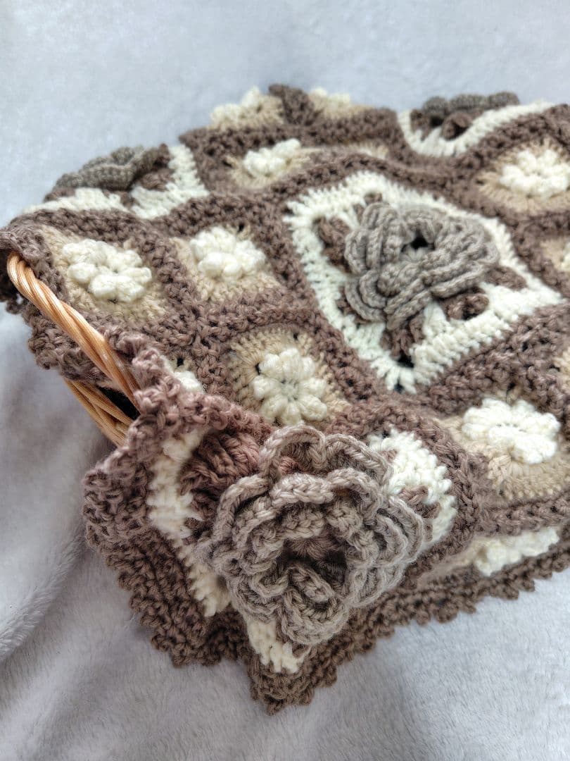 手編み マルチカバー モチーフ編み かぎ針編み - メルカリ