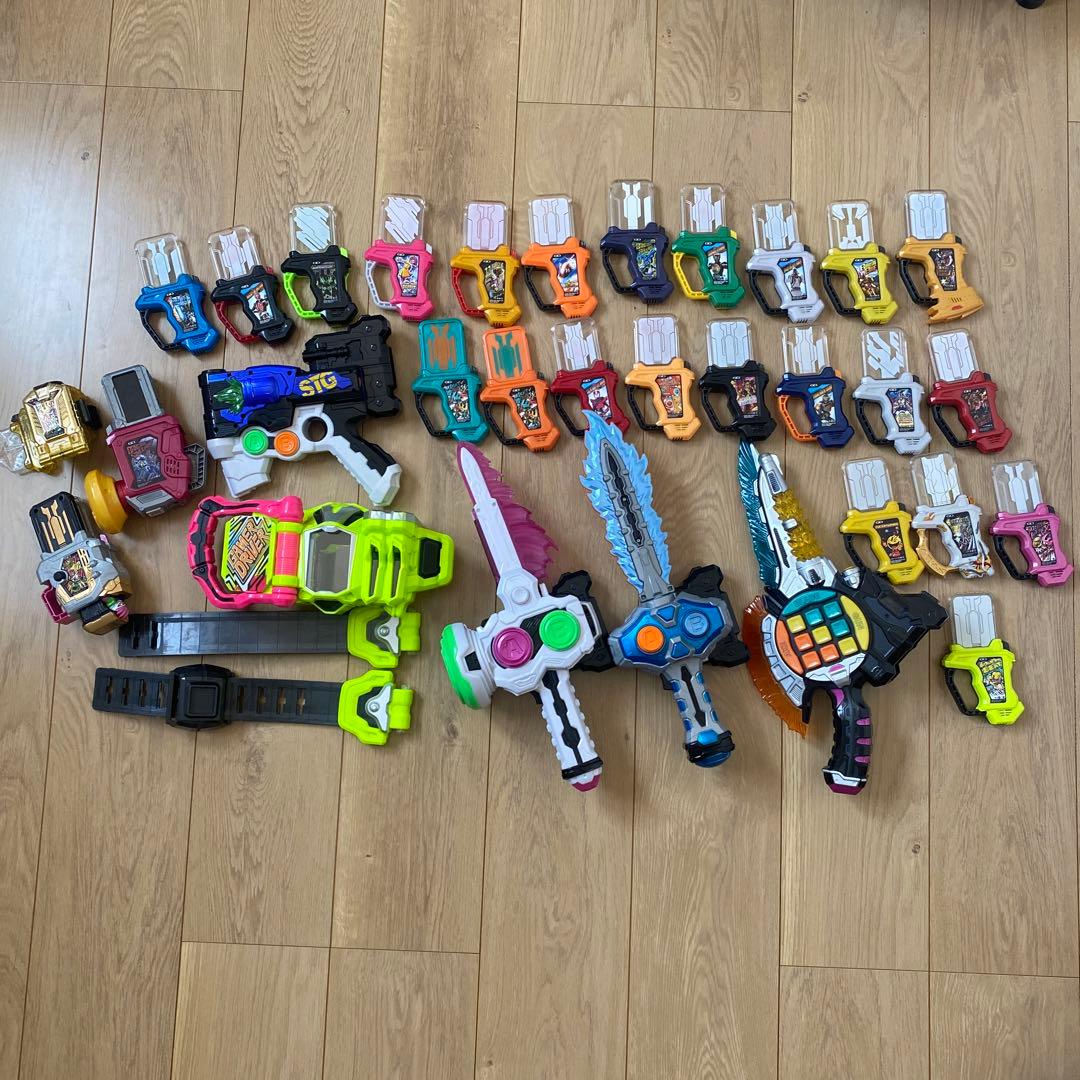 仮面ライダーエグゼイド 変身ベルトセット一式 まとめ売り - メルカリ