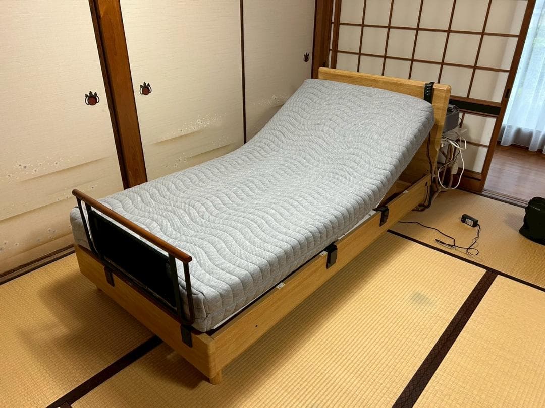 美品　ニトリ　電動シングルベッド　２モーター　1か月のみ使用