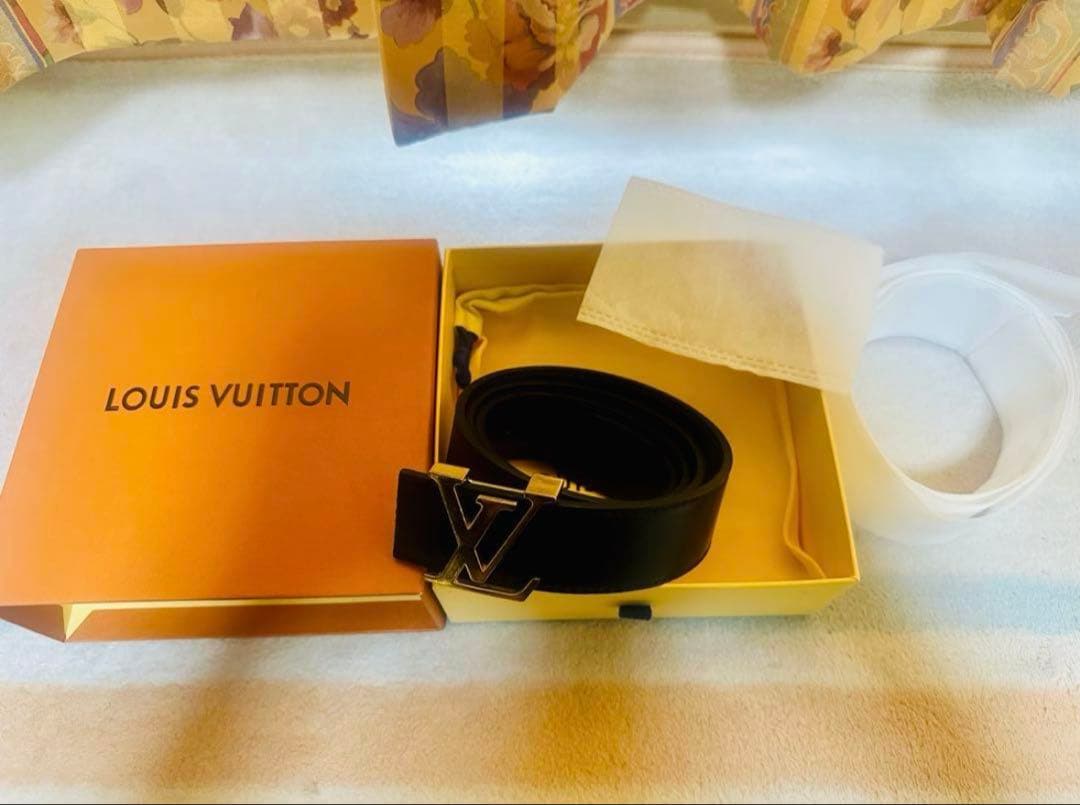 2*様 LOUIS VUITTON ブラックレザーベルト