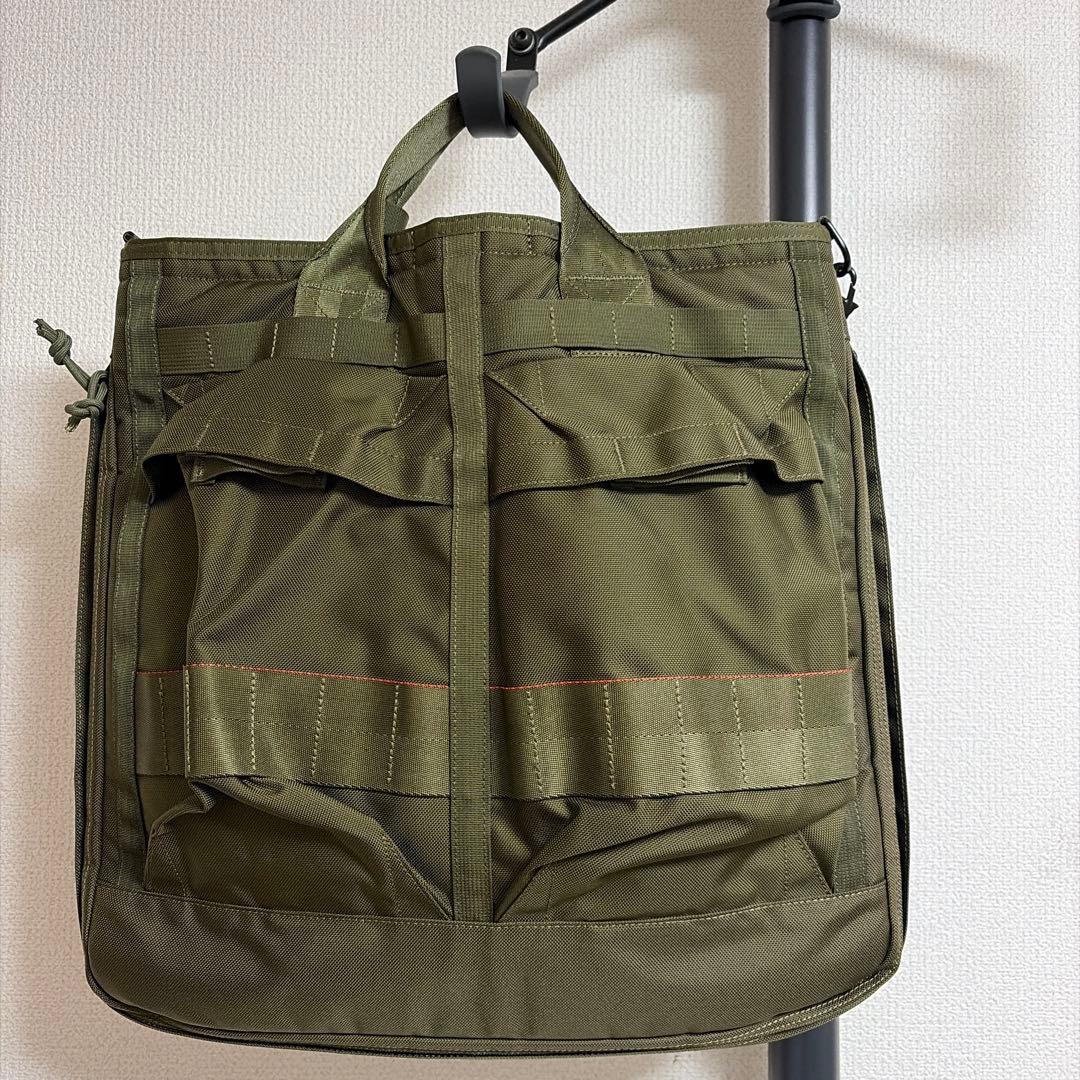 【極美品】ビームスプラス別注 BRIEFING COCKPIT BAG オリーブ BRIEFING（ブリーフィング） トートバッグ × BEAMS PLUS / 別注