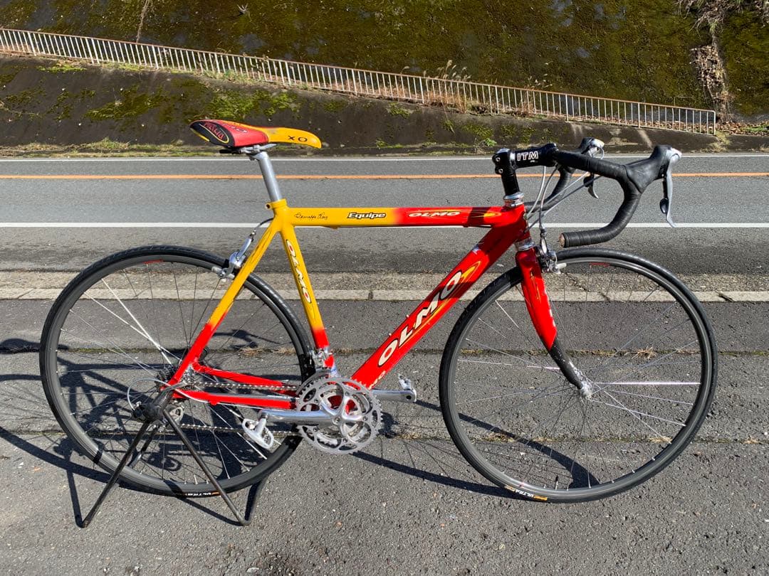【即乘】送料無料OLMO ロードバイク SHIMANO 27速 Epuipe ANIMATO完組車】MC2-R(エムシーツーアール) ロードバイク 700C