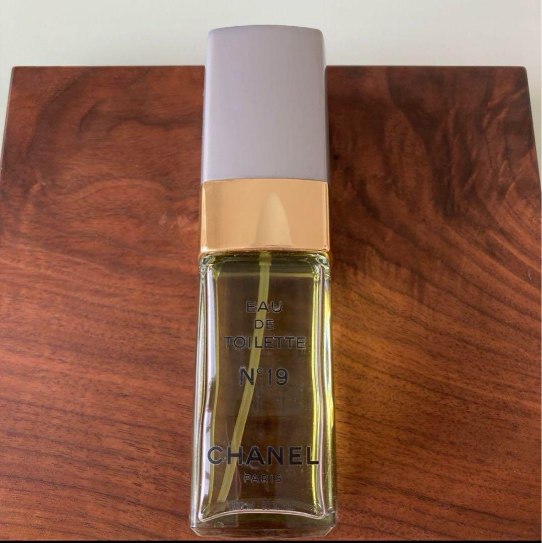 シャネル　chanel paris　N°19　オードトワレ　100ml