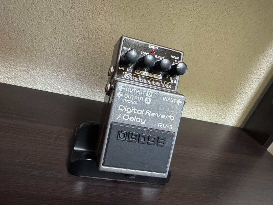 BOSS RV-3 Digital Reverb / Delay エフェクター