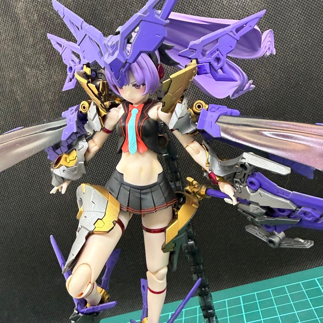 コトブキヤ　メガミデバイス　バスタードール　パラディン　塗装完成品