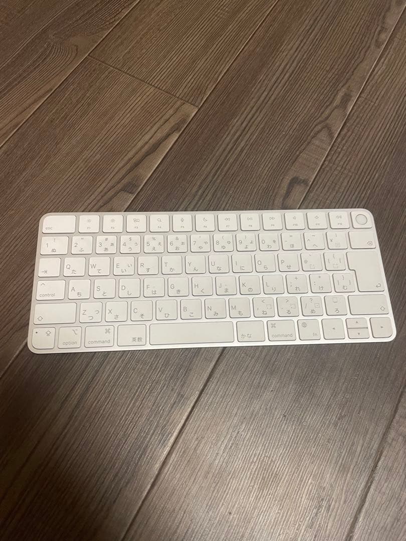 イ*ヌ様 ホワイト薄型ワイヤレスキーボード本体 2449