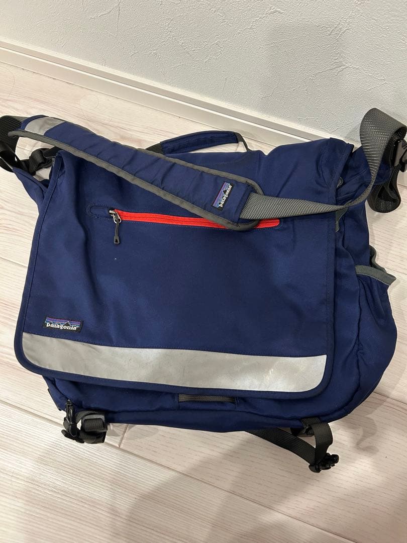 Patagonia メッセンジャーバッグ ネイビー