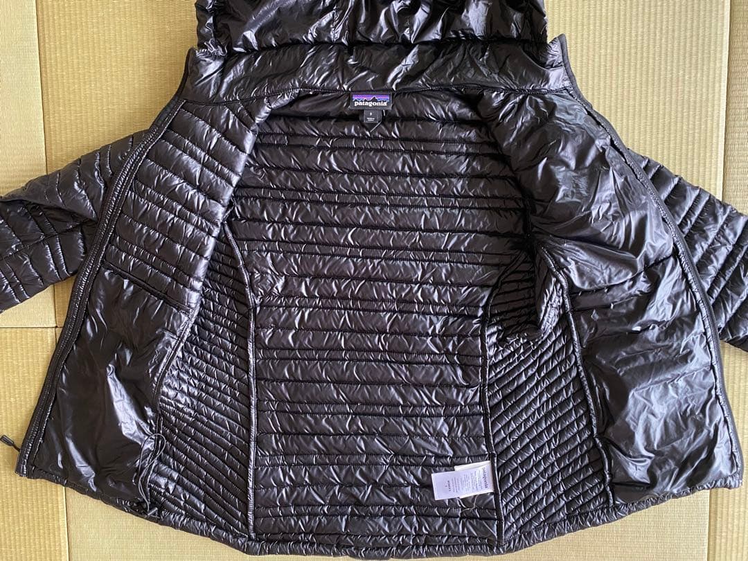 patagonia パタゴニア ウィメンズ・ウルトラライト・ダウン・フーディ