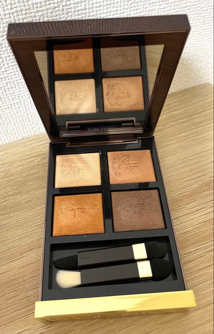 トムフォード アイカラークォード 04A サスピション