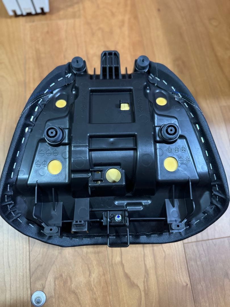 TRACER9GT+ 21～24用シート アンコ抜き加工、低反発 - メルカリ