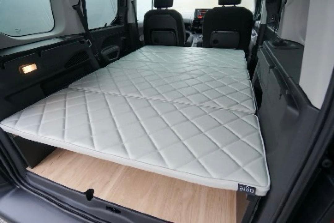 ねこまる　ベルランゴ　ベッドキット　agre 純正