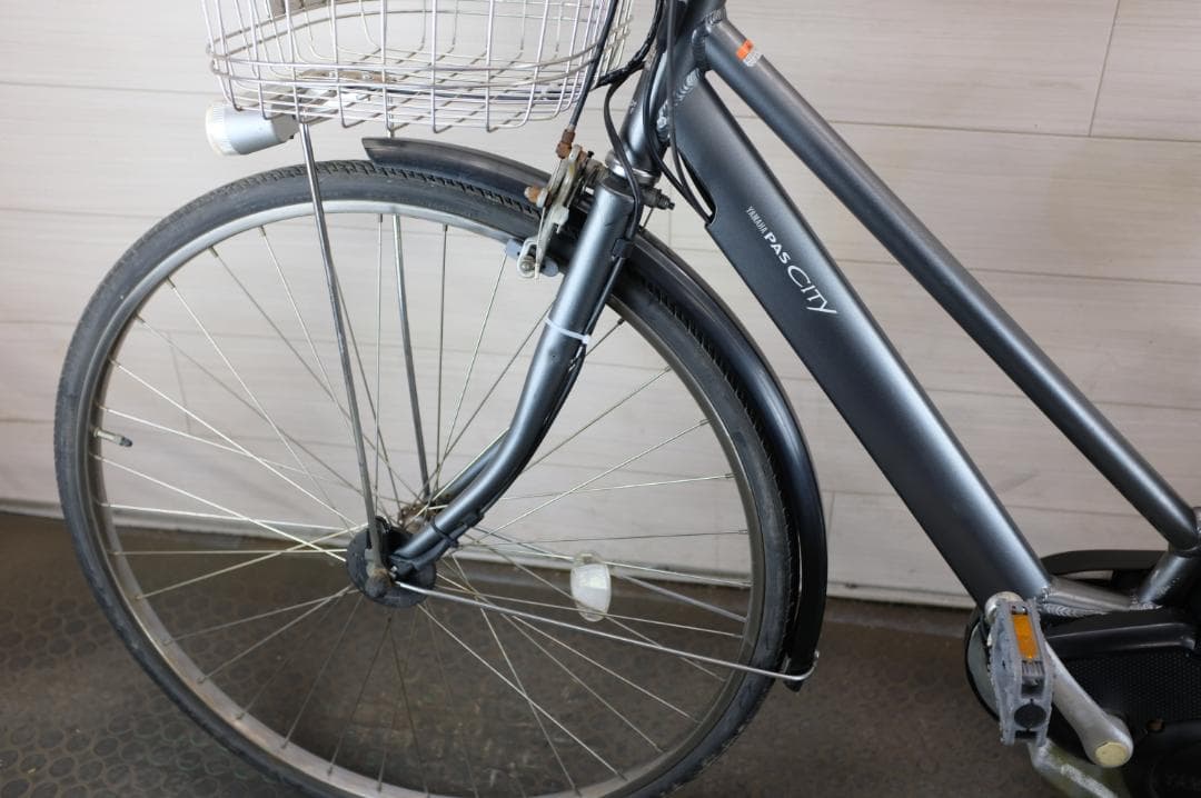 こ*ん様 ヤマハPAS　CITY　27インチ　3段　8.1Ah（4点灯）充電器あ