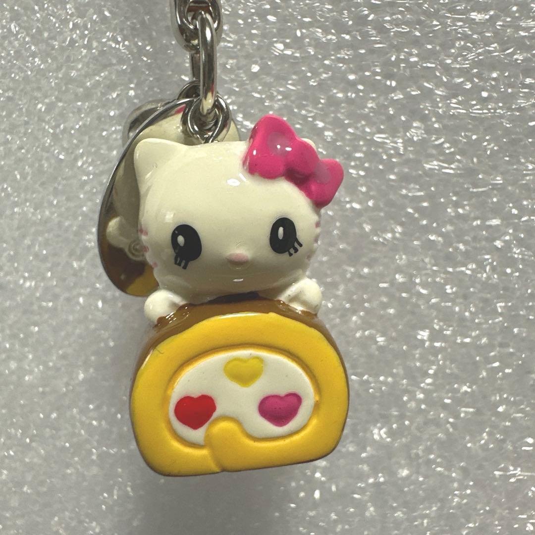USJ限定　ハローキティ ケーキストラップ　レア