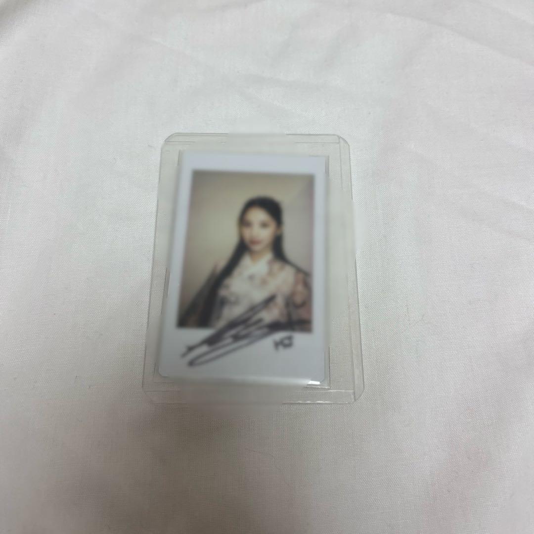ARTMS LOONA ヒジン サイン入り チェキ ポラロイド - メルカリ