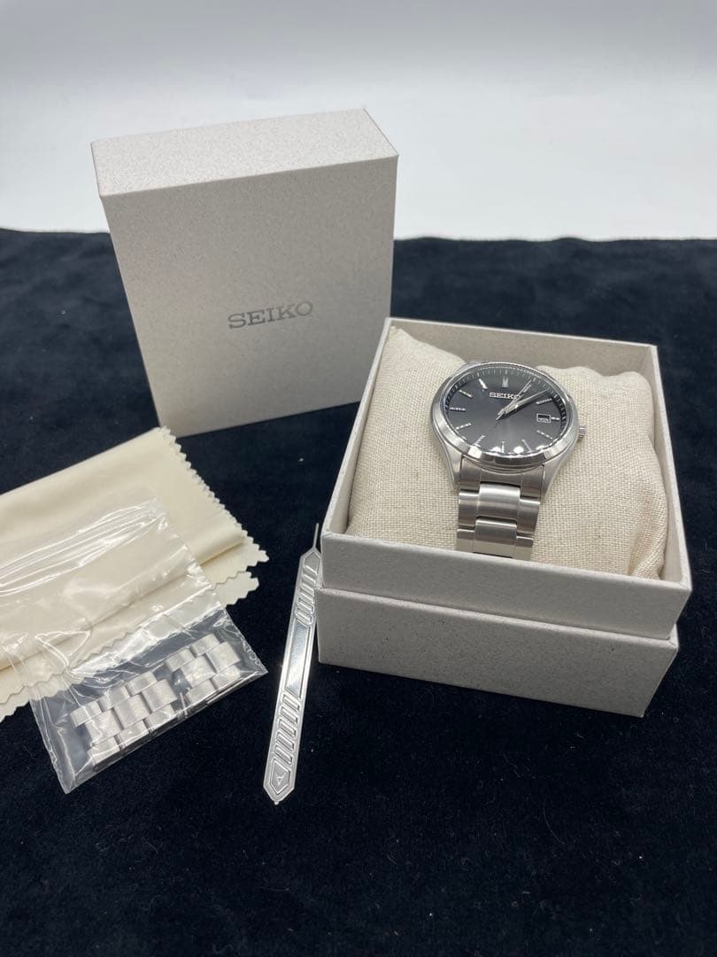 SEIKO ソーラー 腕時計 V157-0PR0 箱・コマ付