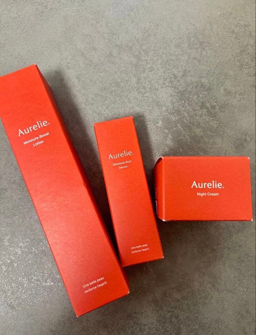 Aurelie◇新品未使用3点セット◇化粧水・セラム・クリーム