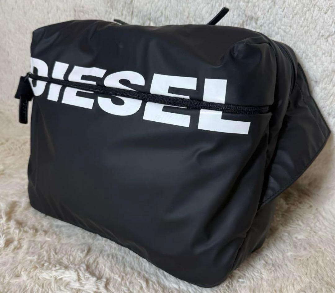 未使用級　極美　DIESEL ディーゼル ボディバッグ　斜めがけ　ビッグロゴ