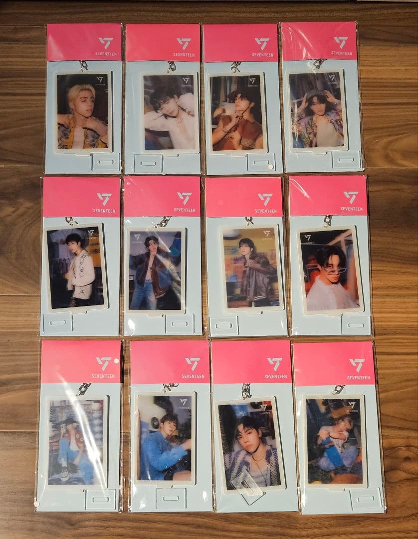 SEVENTEEN レンチキュラー 3Dアクリルキーリング&スタンド