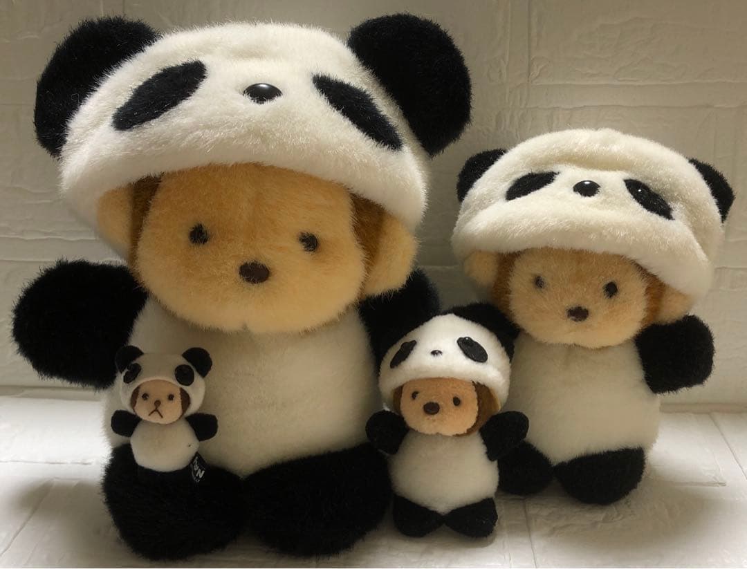 ピクニックワールド　さるパンダ被り物　4兄弟⁈