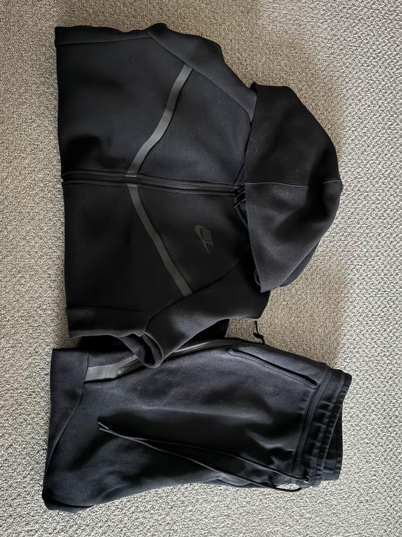 ほぼ新品 Nike テック セットアップ M Black