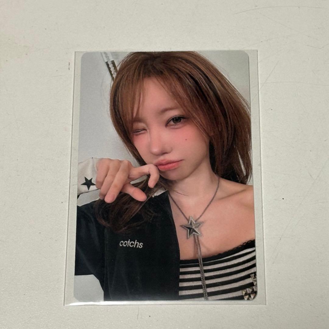 QWER マゼンタ 大阪公演 VIP 特典トレカ - メルカリ