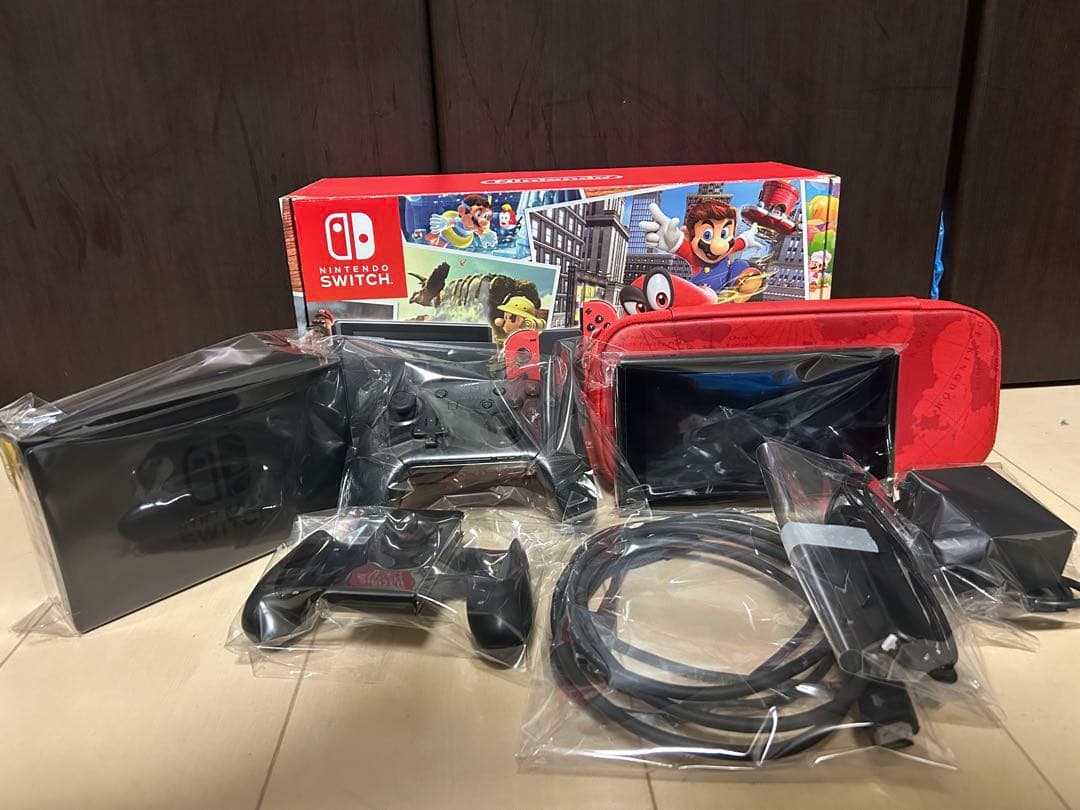 Nintendo Switch スーパーマリオ オデッセイセット（本体＋付属品）